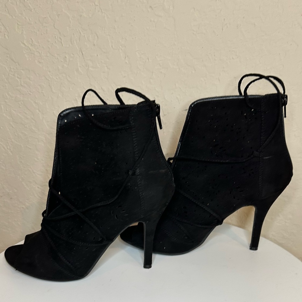 Lauren Conrad Faux Suede Tie Peep Toe Stilettos size 8.5 M
